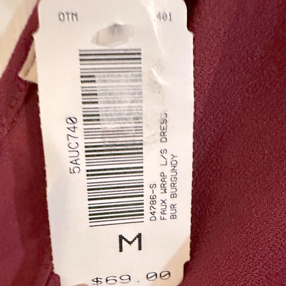 Envy cropped sleeve Dress - Picture 2 of 2